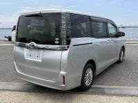 Toyota VOXY 2014