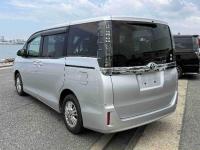 Toyota VOXY 2014