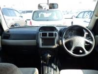 Mitsubishi PAJERO IO 2006