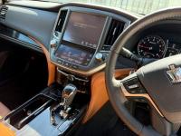 Toyota CROWN 2016