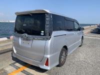 Toyota VOXY 2014