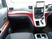 Toyota VELLFIRE 2008