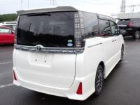 Toyota VOXY 2016