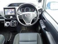 Toyota VOXY 2016