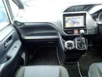 Toyota VOXY 2016