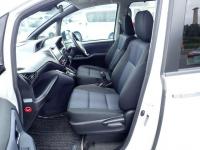 Toyota VOXY 2016