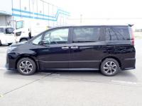 Toyota NOAH 2017