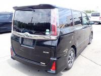 Toyota NOAH 2017