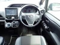 Toyota NOAH 2017