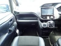 Toyota NOAH 2017