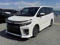 Toyota VOXY 2014