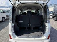 Toyota VOXY 2014