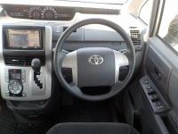 Toyota NOAH 2009