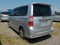 Toyota NOAH 2009