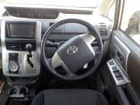 Toyota NOAH 2009