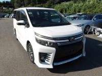 Toyota VOXY 2014