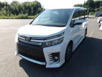 Toyota VOXY 2014