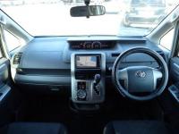 Toyota NOAH 2009