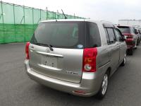 Toyota RAUM 2006