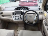 Toyota RAUM 2006