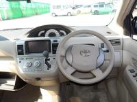 Toyota RAUM 2011