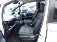 Toyota VOXY 2016