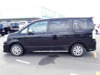 Toyota VOXY 2014