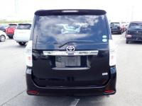 Toyota VOXY 2014