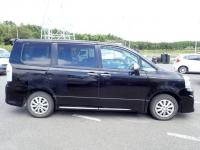 Toyota VOXY 2014