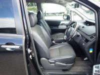 Toyota VOXY 2014