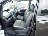 Toyota VOXY 2014