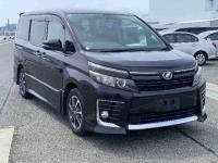 Toyota VOXY 2014