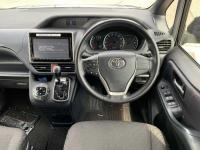 Toyota VOXY 2014
