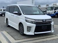 Toyota VOXY 2016