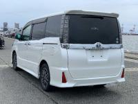 Toyota VOXY 2016