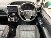 Toyota VOXY 2016