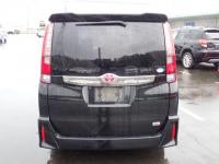 Toyota NOAH 2016