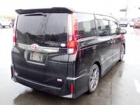 Toyota NOAH 2016