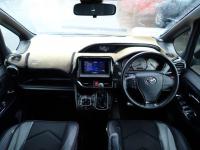 Toyota NOAH 2016