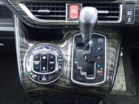 Toyota NOAH 2016