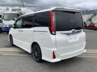 Toyota NOAH 2015