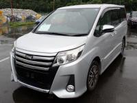 Toyota NOAH 2015