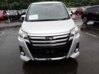 Toyota NOAH 2015