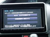 Toyota NOAH 2015