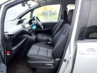 Toyota NOAH 2015