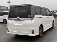 Toyota VOXY 2015