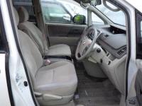 Toyota NOAH 2010