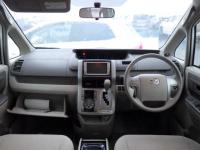 Toyota NOAH 2010