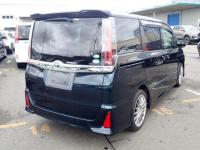 Toyota NOAH 2017
