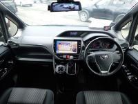 Toyota NOAH 2017